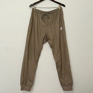 Nike Men’s Windrunner Pants L